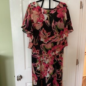 Drapers and Damon’s Pink and Black Floral Blouse and skirt